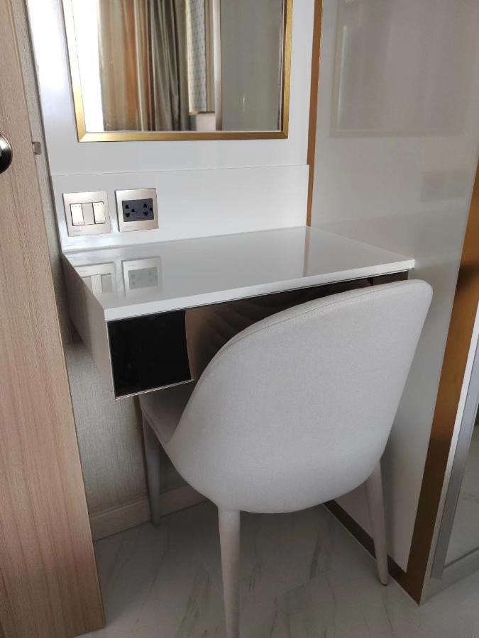 Romantic Beach Apartment芭堤雅水系高档酒店式公寓可做饭 Джомтьен Экстерьер фото