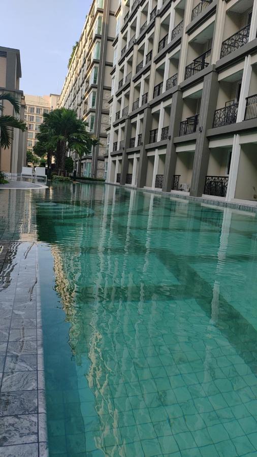 Romantic Beach Apartment芭堤雅水系高档酒店式公寓可做饭 Джомтьен Экстерьер фото